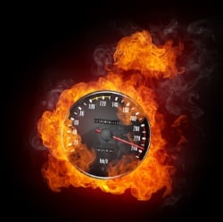 Mit 70 km/h zu schnell in der Probezeit? Wenn das Tacho Feuer fängt, steht mind. ein Aufbauseminar an.