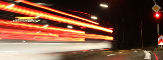 Sie sollten die Anzeigen der Zeichenanlage nicht nur beachten, wenn die Ampel mit einem Blitzer ausgestattet ist - zur eigenen Sicherheit.