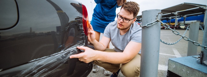 Sie haben ein Auto angefahren? Einen Zettel zu hinterlassen, ist keine gute Idee.