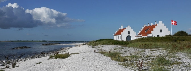 Mit dem Auto nach Dänemark: Die zulässige Geschwindigkeit sollten Sie grundsätzlich beachten.