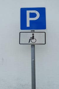 Behindertenparkplatz Wer Darf Hier Parken Bussgeldkataloge De