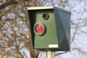 Ein Blitzer kann auch ein Fahrrad bei überhöhter Geschwindigkeit erfassen.