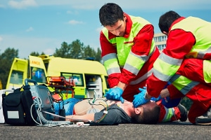 Wird bei einem Unfall mit Personenschaden Fahrerflucht begangen, ist dies unterlassene Hilfeleistung.