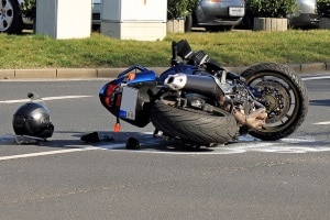 Fahrerflucht: Wie schnell kommt die Polizei zu einem Ergebnis in ihren Ermittlungen? Zeugenaussagen können hier helfen.