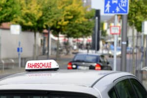 Die Teilnahme am Fahrschulunterricht ist essentiell für die Fahrerlaubnis