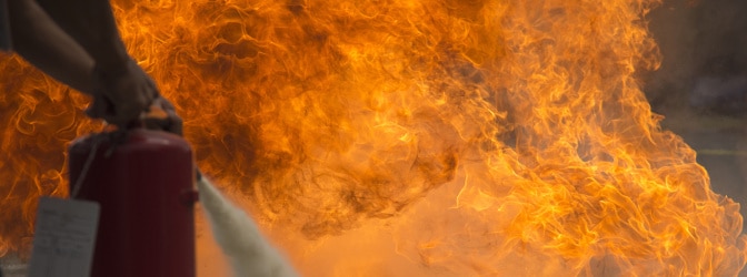 Damit die Feuerwehr im Notfall sofort eingreifen kann, müssen Sie eine Feuerwehrausfahrt immer freihalten.