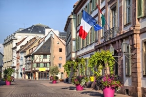 Haben Sie in Frankreich einen Strafzettel erhalten, ist dieser durch die Ausreise nicht aus der Welt geschafft.