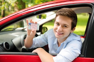 Führerscheinprüfung ohne eine Fahrschule zu besuchen? In Deutschland geht das nicht.