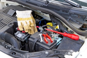In der Garagenverordnung von Sachsen ist die erlaubte Nutzung nicht definiert. Werkzeuge fürs Fahrzeug dürfen meist jedoch gelagert werden.