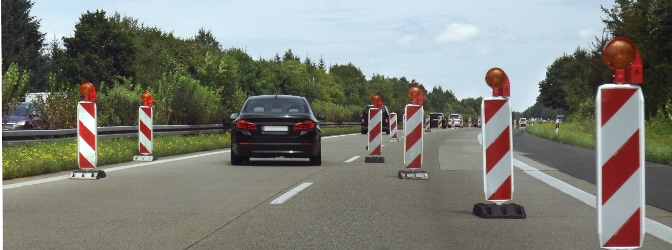 Geschwindigkeitsbegrenzung in einer Baustelle: Die Aufhebung wird nicht immer durch ein Verkehrsschild ausgewiesen.