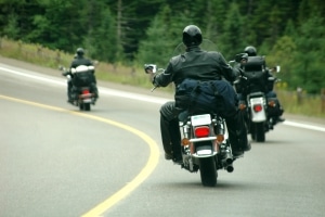 Für die Fahrer von Motorrädern gelten in Griechenland besondere Verkehrsregeln.