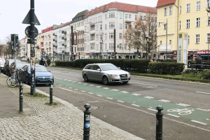 Halten auf Radweg & Fahrradschutzstreifen: Bußgeld etc.