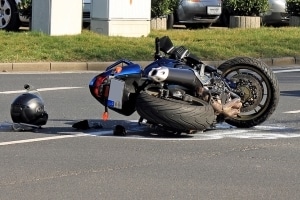 Hitzeschäden auf Autobahnen können zu schweren Unfällen führen.
