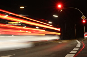 Die Induktionsmessung kann auch bei Ampelblitzern Anwendung finden.