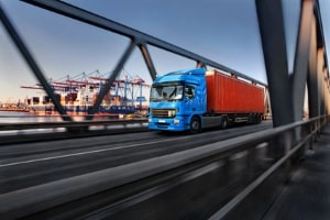 Unterliegen Lkw einem Fahrverbot in Dänemark zu bestimmten Zeiten?