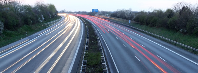 Inwiefern gibt es eine Mindestgeschwindigkeit auf der Autobahn?