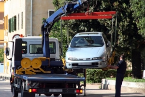 Auch fürs Parken gelten extra Verkehrsregeln in Frankreich.