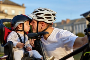 Personenbeförderung mit dem Fahrrad: Die beförderten Kinder dürfen maximal 6 Jahre alt sein.