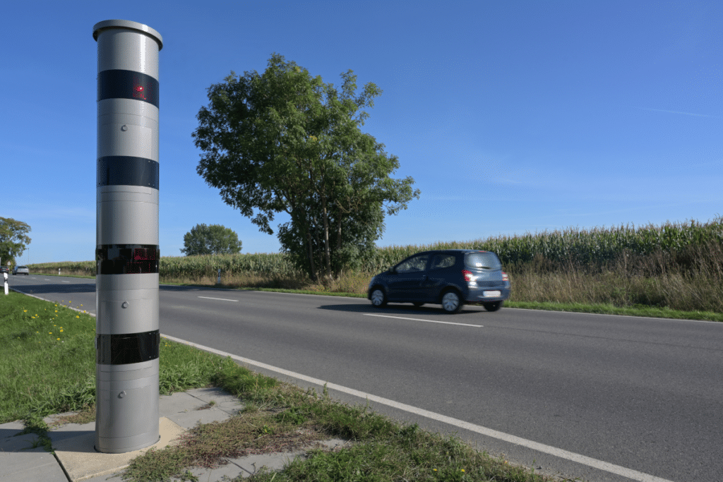 PoliScan FM1: Ein standardisiertes Messverfahren muss die Vorgaben des PTB erfüllen. 