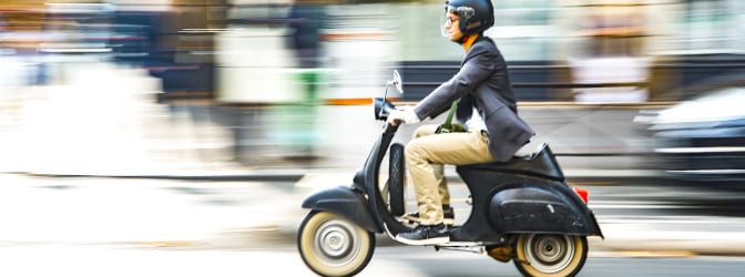 Richtig Roller zu fahren, will gelernt sein. Infos zu den Vorschriften finden Sie hier.