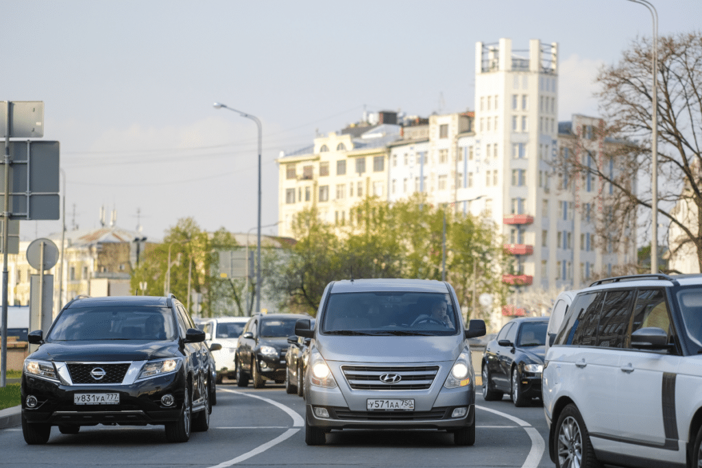 Stoßdämpfer wechseln: Die Dauer bis zum nächsten Wechsel hängt auch vom Fahrstil ab.