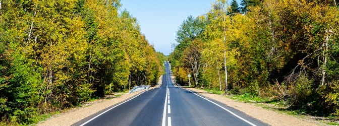 Straßenkuppe: Was ist das und welches Verhalten ist vorgeschrieben?