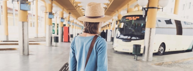 Überfüllte Busse zeichnen sich etwa durch ein verändertes Bremsverhalten und eine geringere Fahrsicherheit aus. 