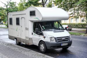 Wenn Sie das Wohnmobil unerlaubt parken, droht eine Geldbuße.